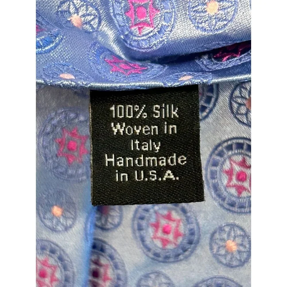 David Donahue 100% Silk Patterned Necktie in Purple / Pink